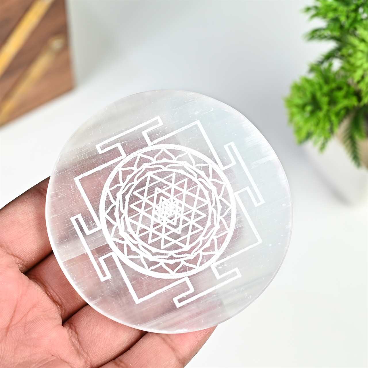 Selenite Plate – Energy Cleansing & Crystal Charging Plate R