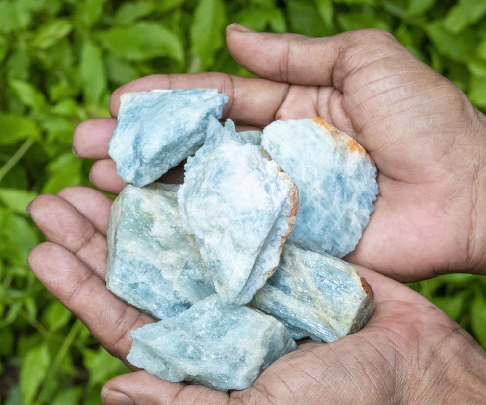 Aquamarine Rough/Raw Natural Crystal for Tumbling Chakra Balancing - TheIndianHand 