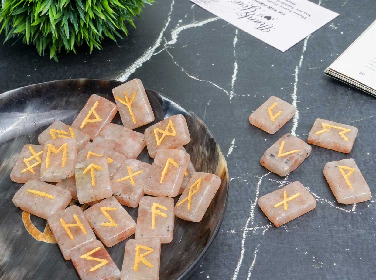 Sunstone Gemstone Runes 25 pcs Rune Set - TheIndianHand 