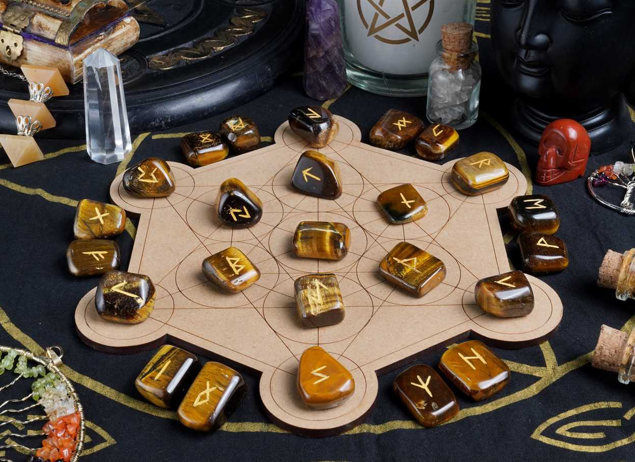 Tiger Eye Gemstone Tumbled Rune Stones 25 pcs Runes Set